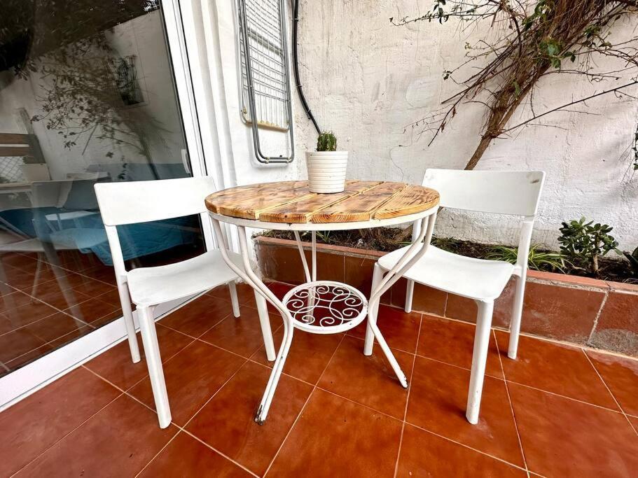 Nuevos Apartamentos Frente Al Mar Y A La Playa Castelldefels Ngoại thất bức ảnh
