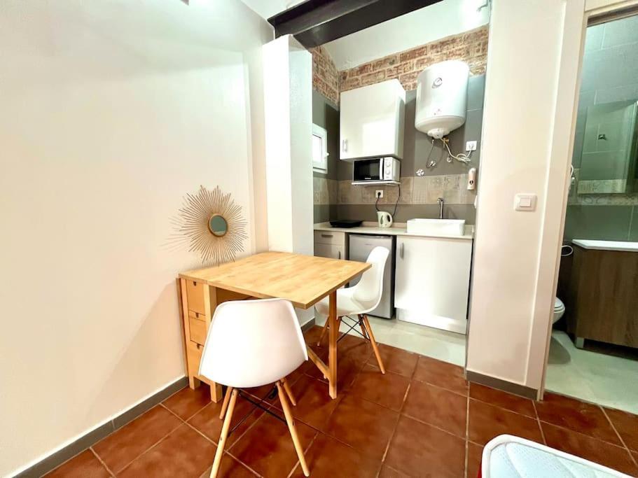 Nuevos Apartamentos Frente Al Mar Y A La Playa Castelldefels Ngoại thất bức ảnh