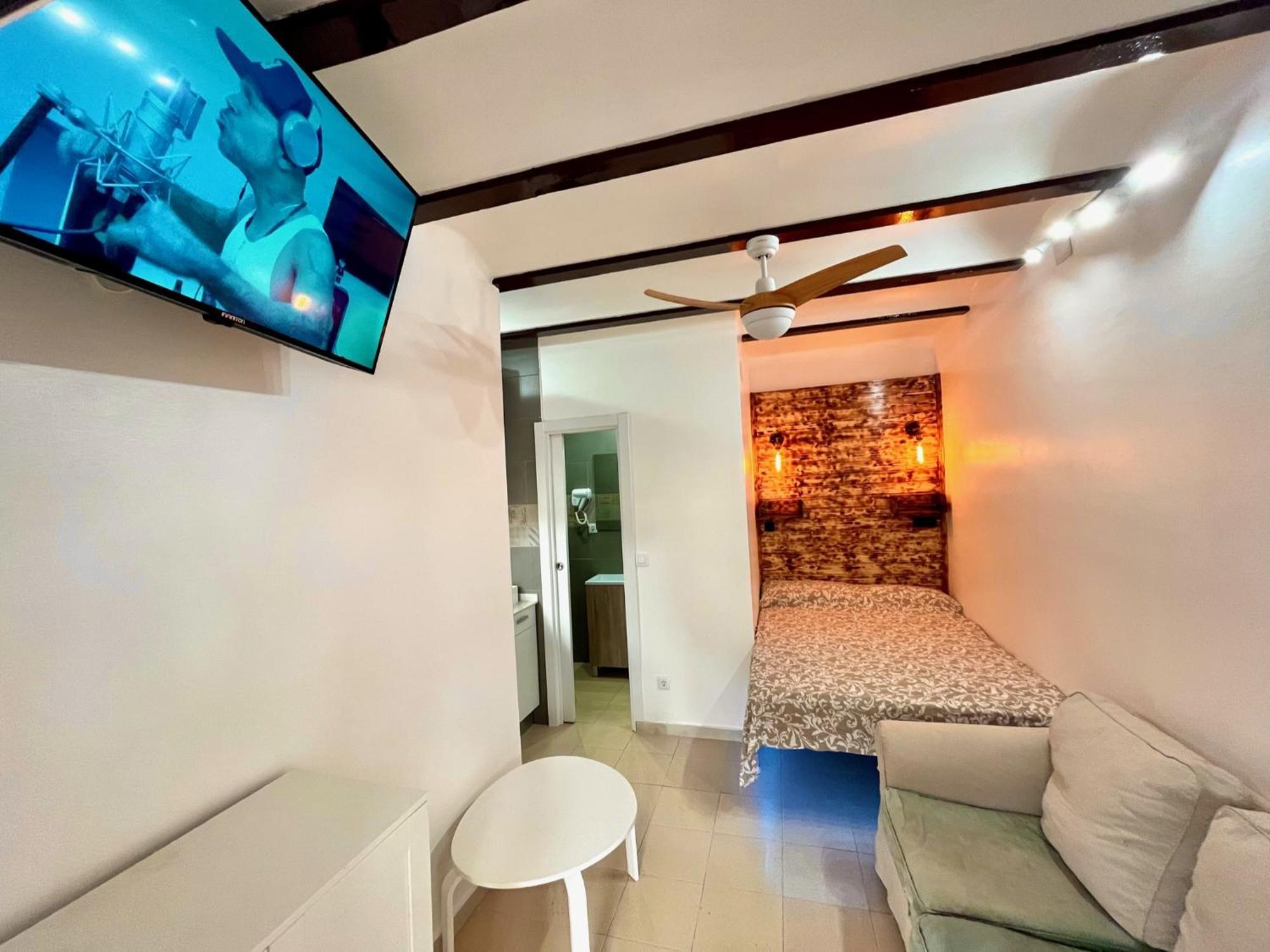 Nuevos Apartamentos Frente Al Mar Y A La Playa Castelldefels Ngoại thất bức ảnh