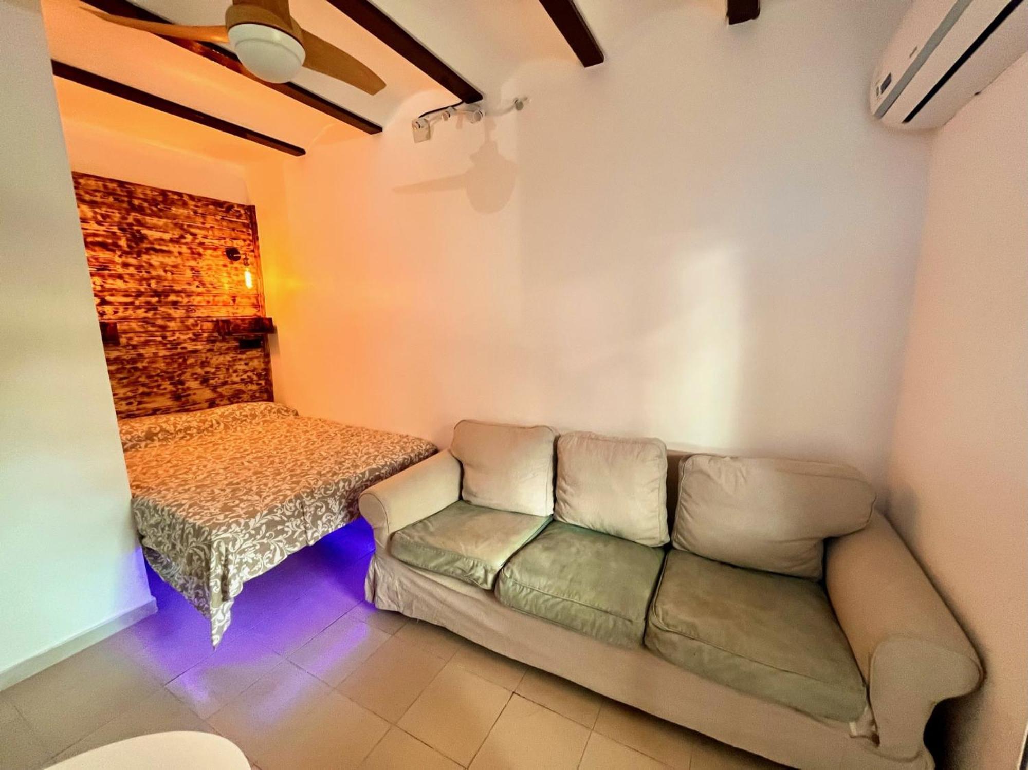 Nuevos Apartamentos Frente Al Mar Y A La Playa Castelldefels Ngoại thất bức ảnh
