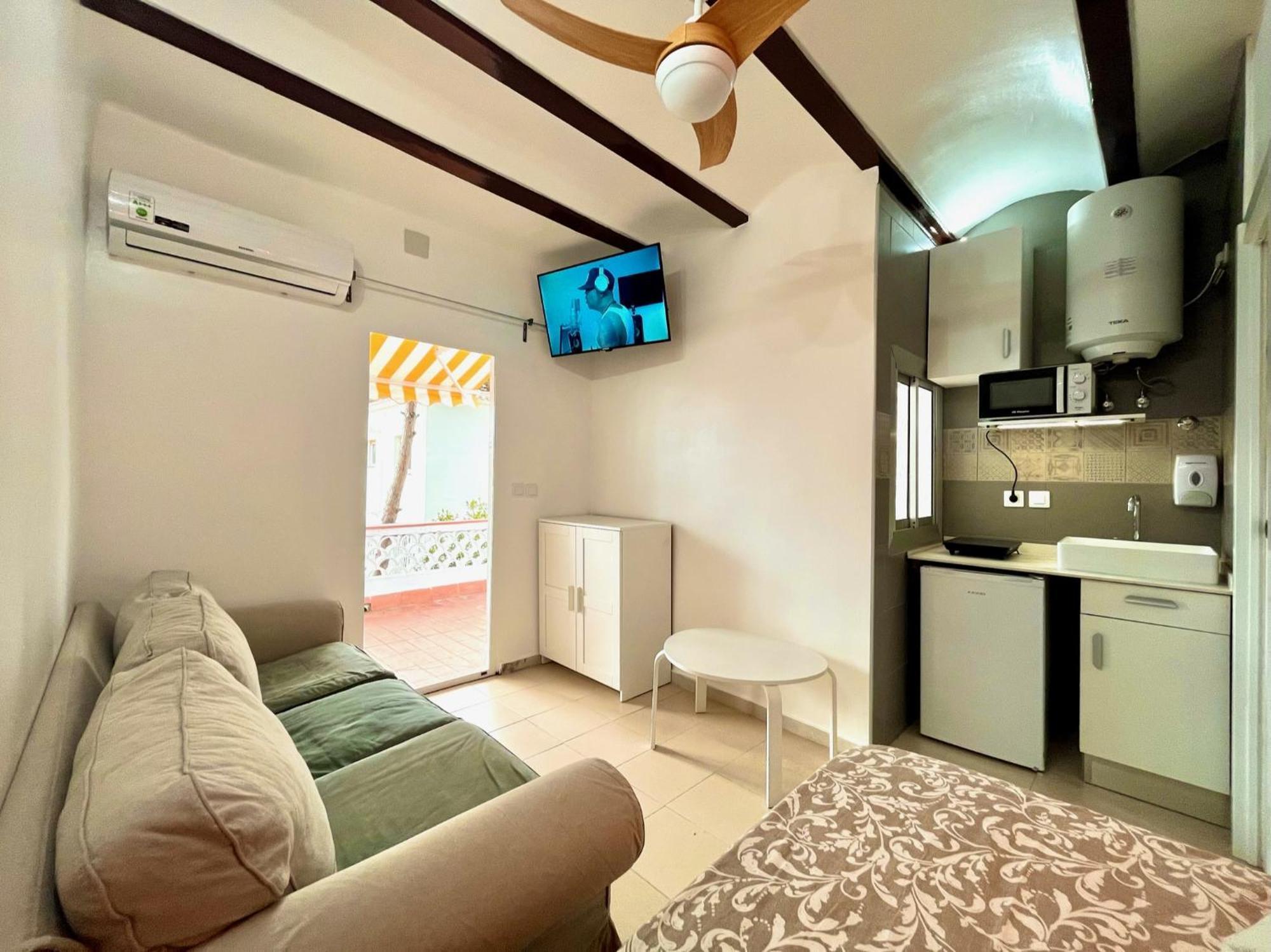 Nuevos Apartamentos Frente Al Mar Y A La Playa Castelldefels Ngoại thất bức ảnh