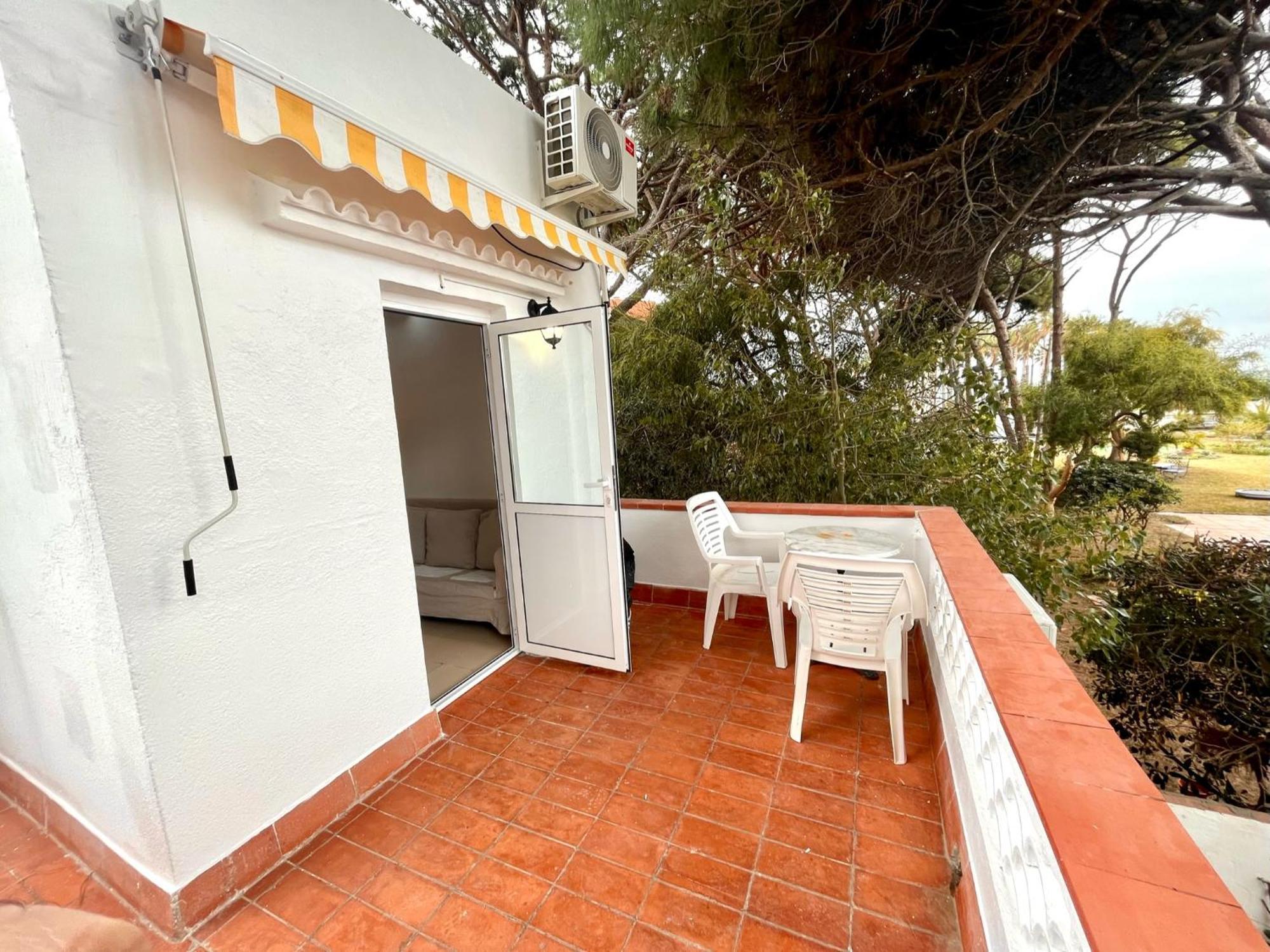 Nuevos Apartamentos Frente Al Mar Y A La Playa Castelldefels Ngoại thất bức ảnh