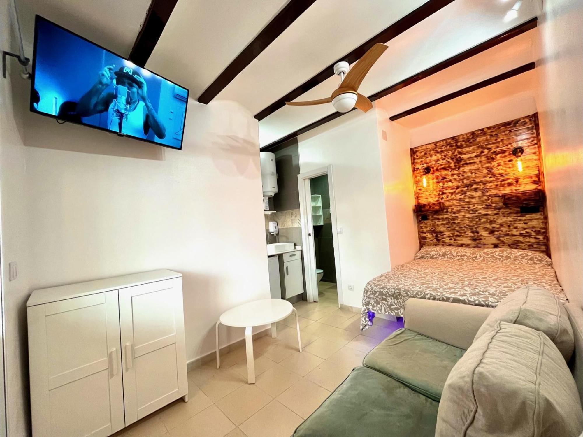 Nuevos Apartamentos Frente Al Mar Y A La Playa Castelldefels Ngoại thất bức ảnh